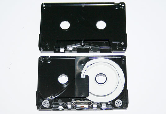 Geöffnete Endlosband-Kassette (endless-tape)
