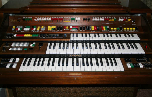 Yamaha D85 electronic Organ