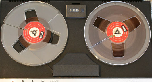 Tonband überspielen: Tonbandgerät Philips N4302 mit Tonbandspulen