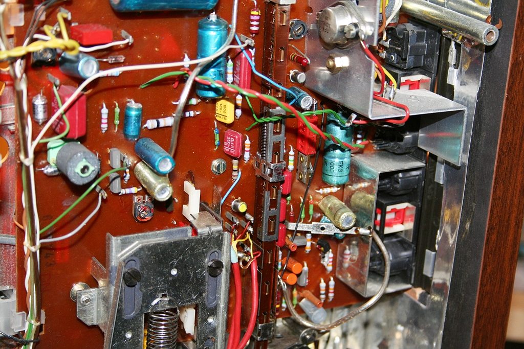 Tonbandgerät reparieren: Platine und Spurumschalter
