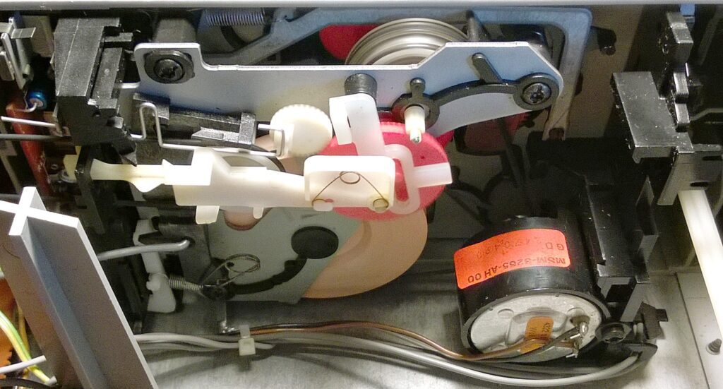 Kassettendeck reparieren anhand des Philips F6121 und seiner Laufwerksmechanik